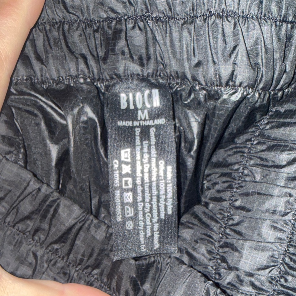 Bloch Black Women's Warm Up Shorts - Picture 2 of 4